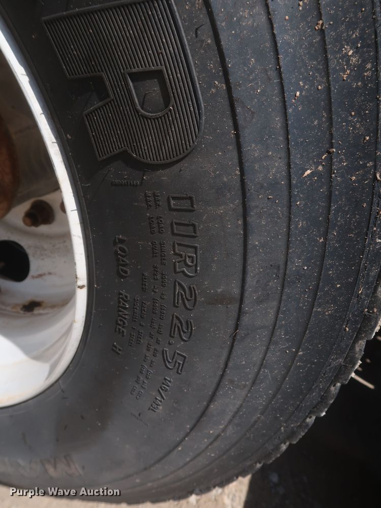 image for item KR9884 2008 Kenworth T800  semi truck