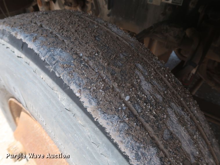 image for item KR9884 2008 Kenworth T800  semi truck