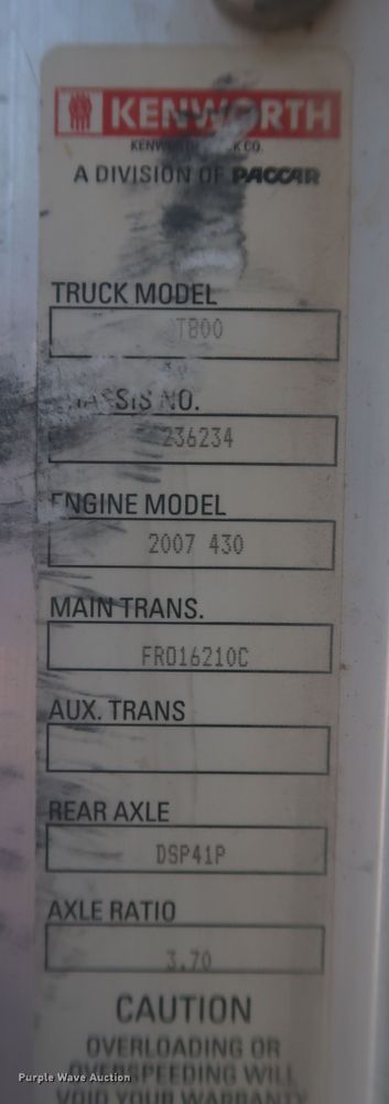 image for item KR9884 2008 Kenworth T800  semi truck