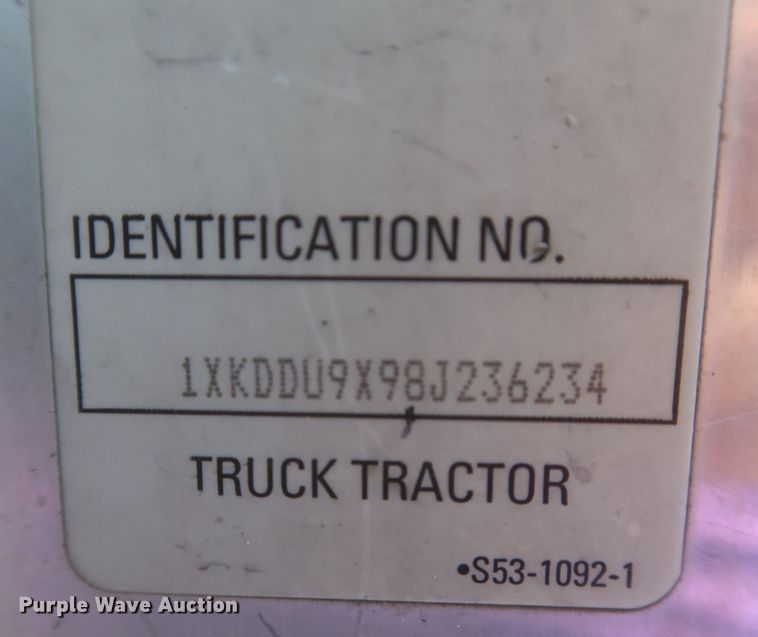 image for item KR9884 2008 Kenworth T800  semi truck