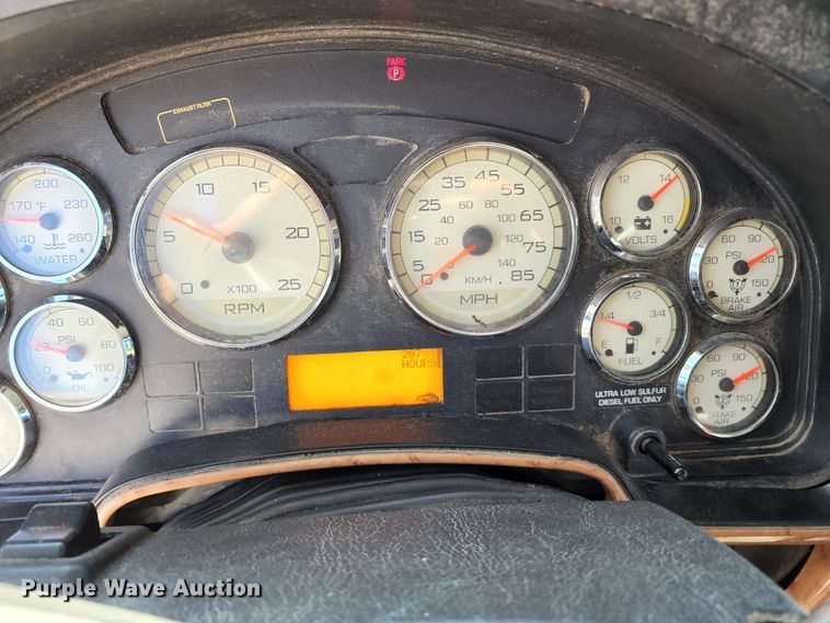 image for item KT9884 2010 International ProStar  semi truck