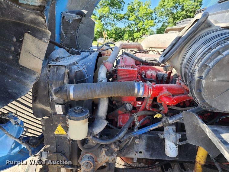 image for item KT9884 2010 International ProStar  semi truck