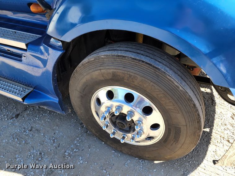 image for item KT9884 2010 International ProStar  semi truck