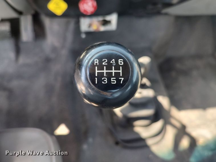 image for item LU9151 2004 Ford F750 Super Duty XL  truck cab and chassis