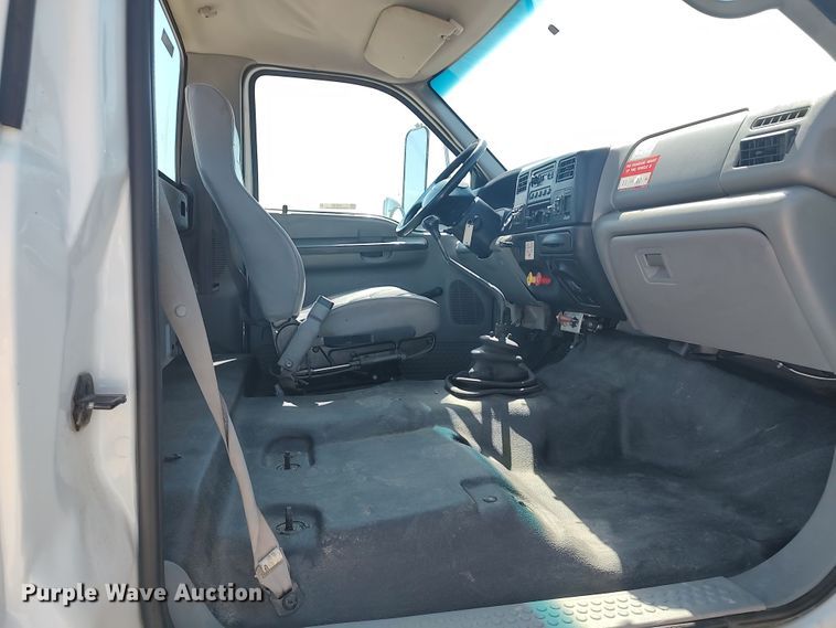 image for item LU9151 2004 Ford F750 Super Duty XL  truck cab and chassis