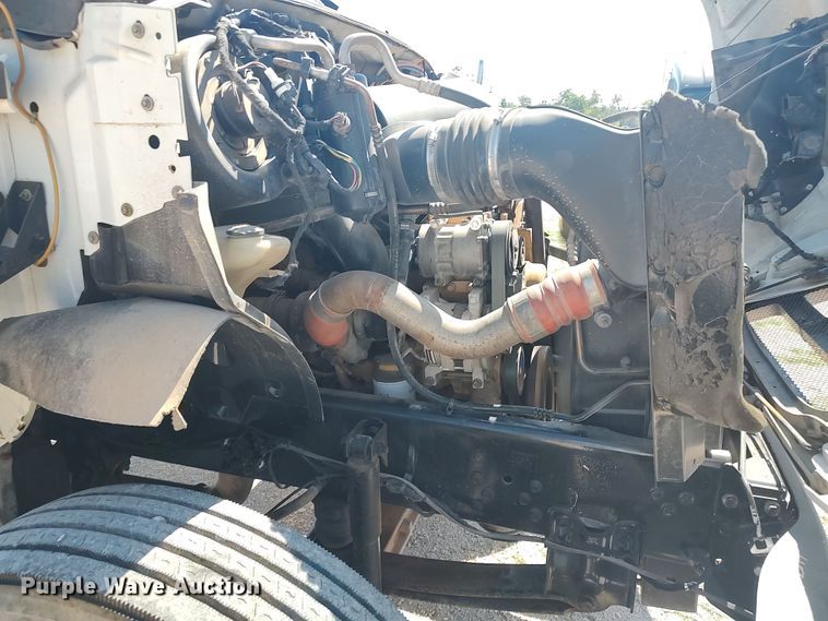 image for item LU9151 2004 Ford F750 Super Duty XL  truck cab and chassis