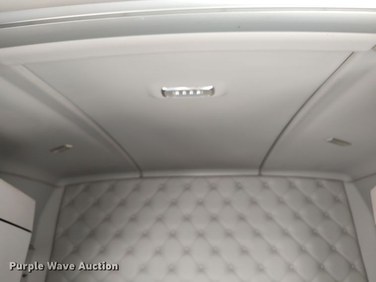 image for item LU9153 2014 Kenworth T680  semi truck