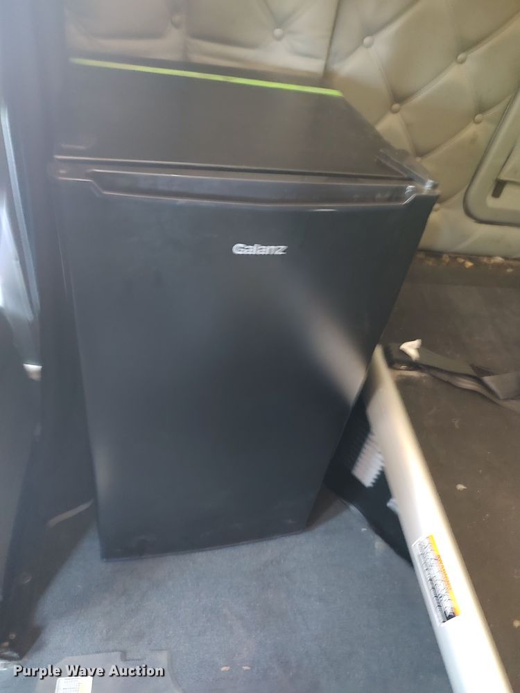 image for item LU9153 2014 Kenworth T680  semi truck