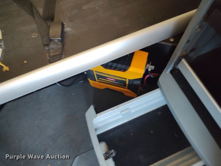 image for item LU9153 2014 Kenworth T680  semi truck