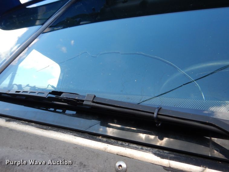 image for item MF9119 2005 Freightliner Columbia  semi truck