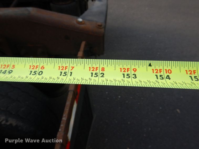 image for item MF9119 2005 Freightliner Columbia  semi truck