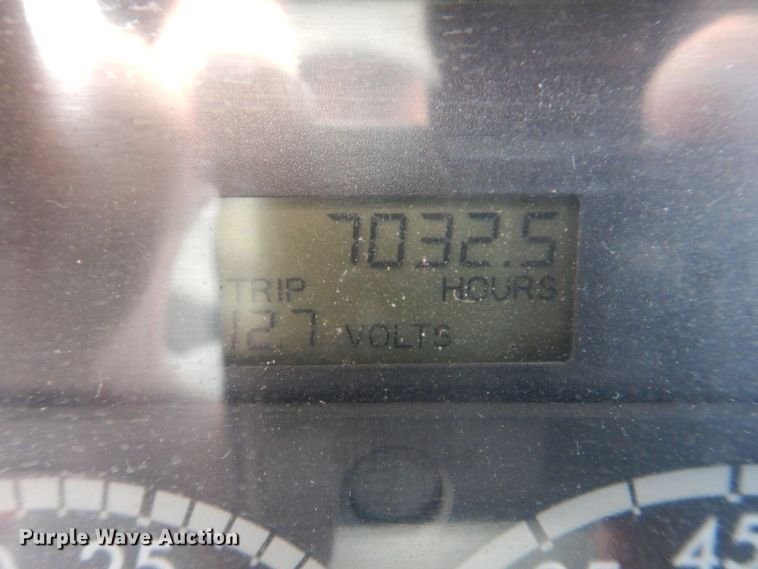 image for item MF9119 2005 Freightliner Columbia  semi truck