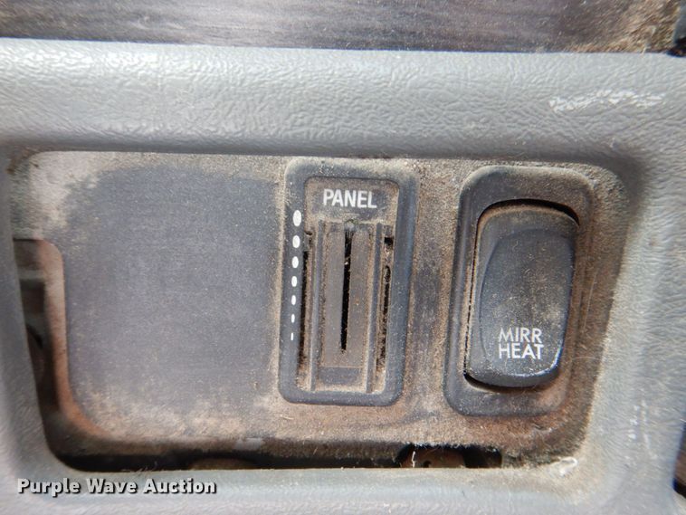 image for item MF9119 2005 Freightliner Columbia  semi truck