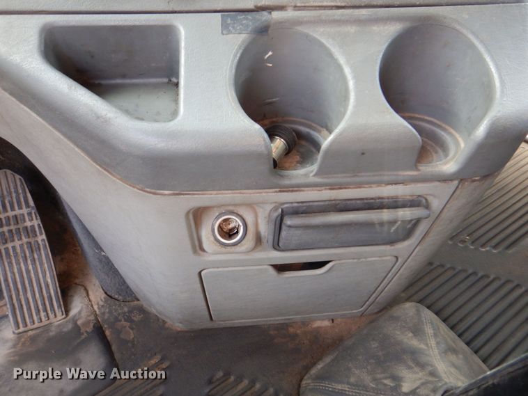 image for item MF9119 2005 Freightliner Columbia  semi truck