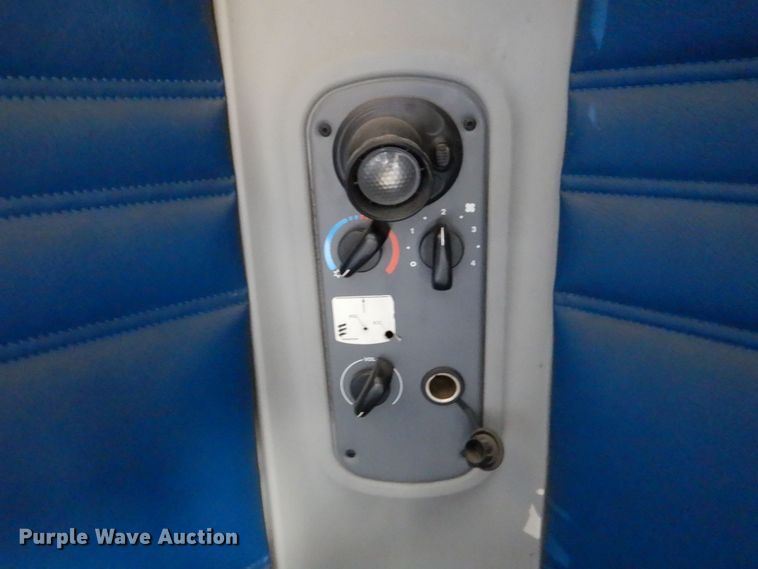 image for item MF9119 2005 Freightliner Columbia  semi truck