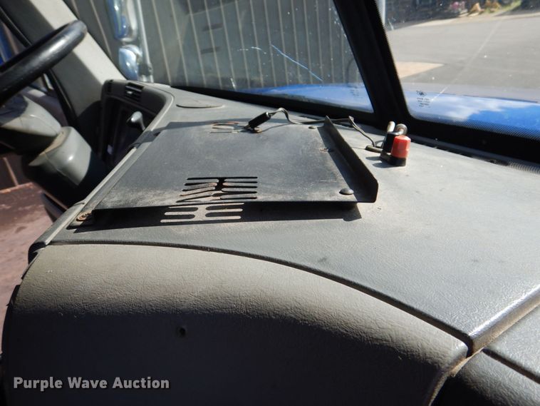 image for item MF9119 2005 Freightliner Columbia  semi truck