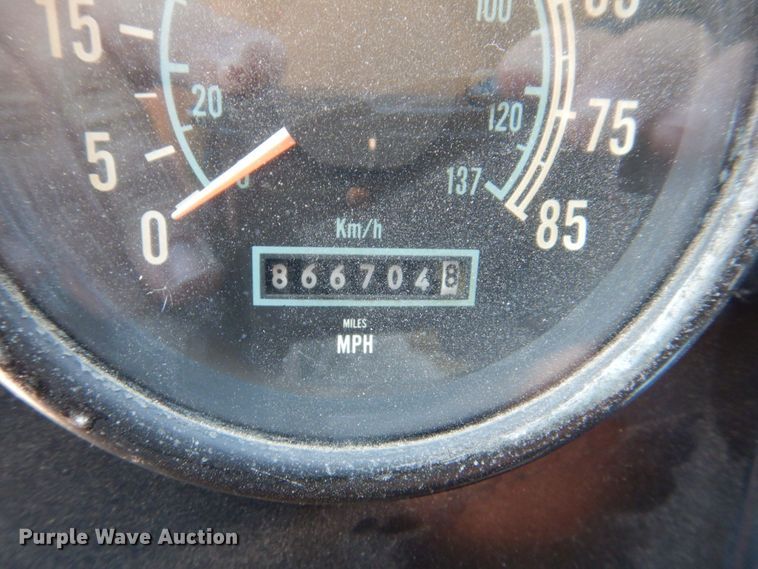 image for item MF9125 1988 International 9600  semi truck