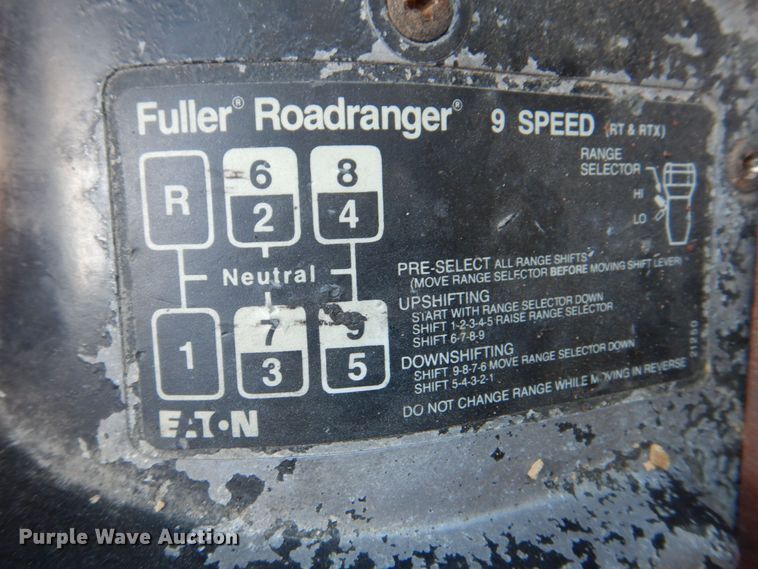 image for item MF9125 1988 International 9600  semi truck