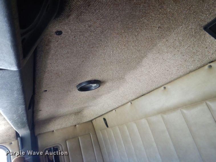 image for item MF9125 1988 International 9600  semi truck