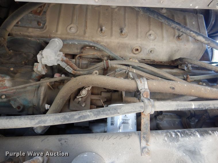 image for item MF9125 1988 International 9600  semi truck