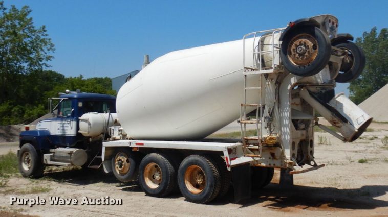 image for item MF9630 1999 Mack RD690S  ready mix truck