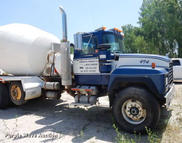 image for item MF9630 1999 Mack RD690S  ready mix truck