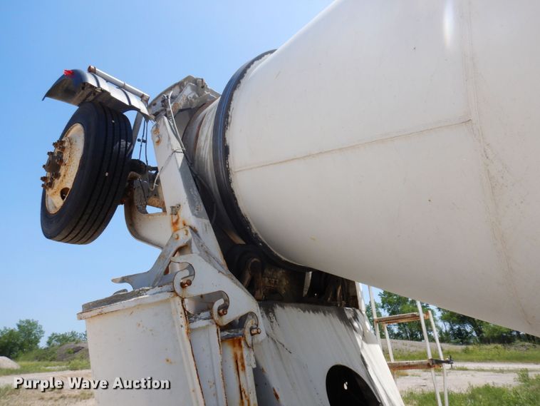 image for item MF9630 1999 Mack RD690S  ready mix truck