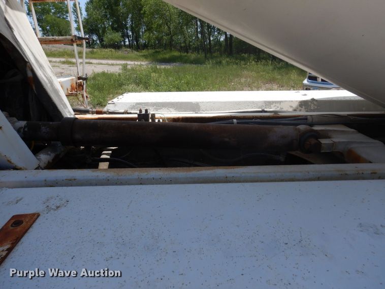 image for item MF9630 1999 Mack RD690S  ready mix truck