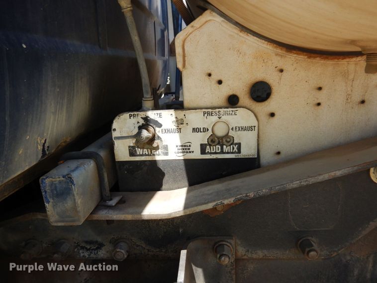 image for item MF9630 1999 Mack RD690S  ready mix truck