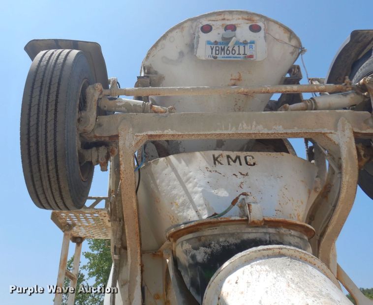 image for item MF9630 1999 Mack RD690S  ready mix truck