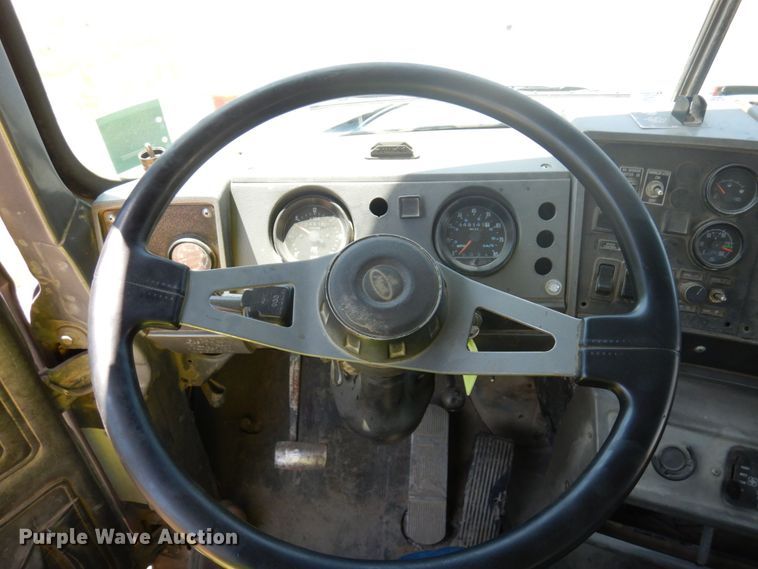 image for item MF9630 1999 Mack RD690S  ready mix truck