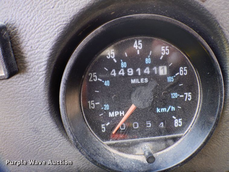 image for item MF9630 1999 Mack RD690S  ready mix truck