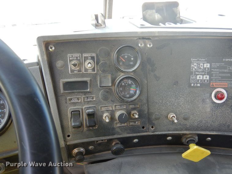 image for item MF9630 1999 Mack RD690S  ready mix truck