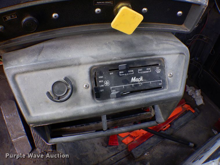 image for item MF9630 1999 Mack RD690S  ready mix truck