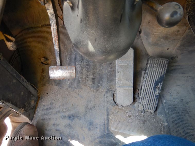 image for item MF9630 1999 Mack RD690S  ready mix truck