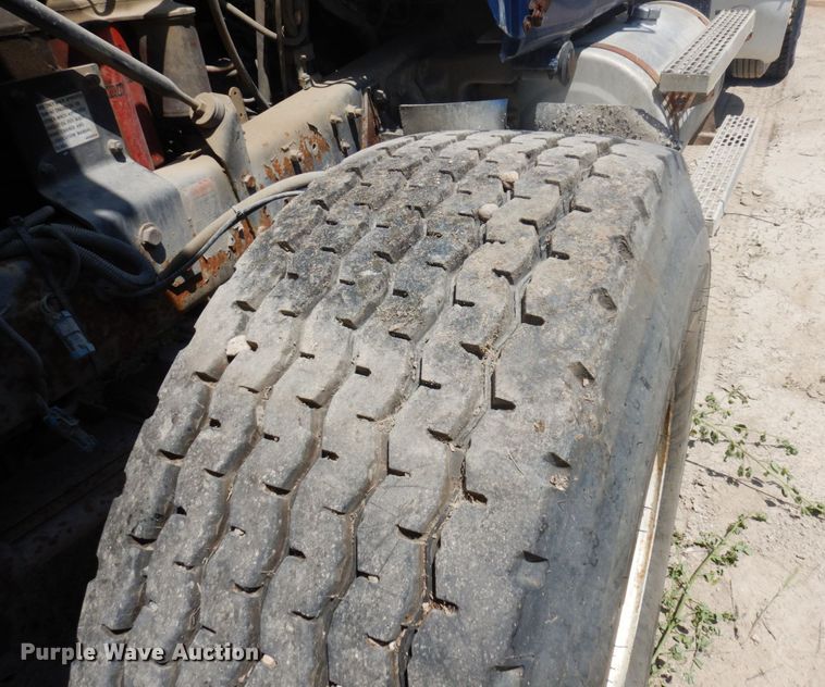 image for item MF9630 1999 Mack RD690S  ready mix truck