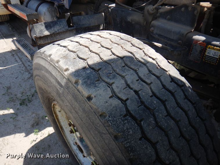 image for item MF9630 1999 Mack RD690S  ready mix truck