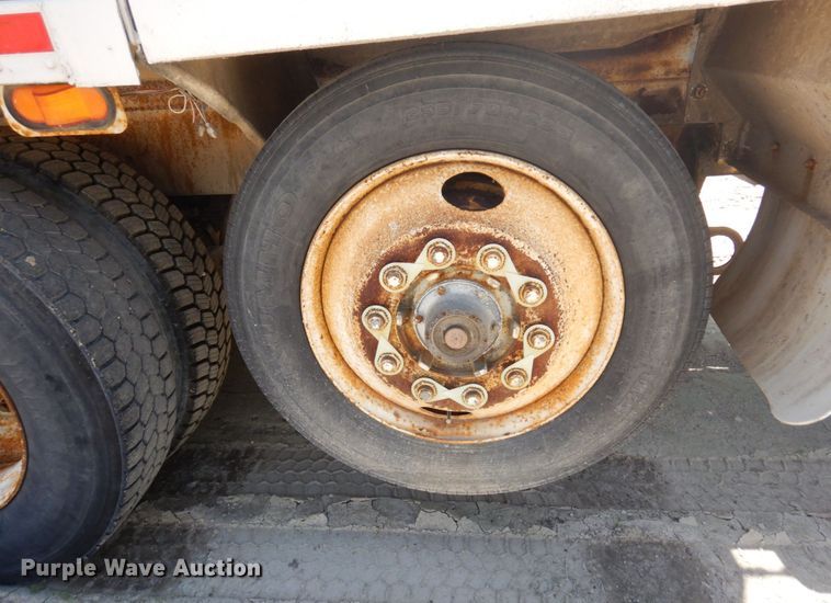 image for item MF9630 1999 Mack RD690S  ready mix truck