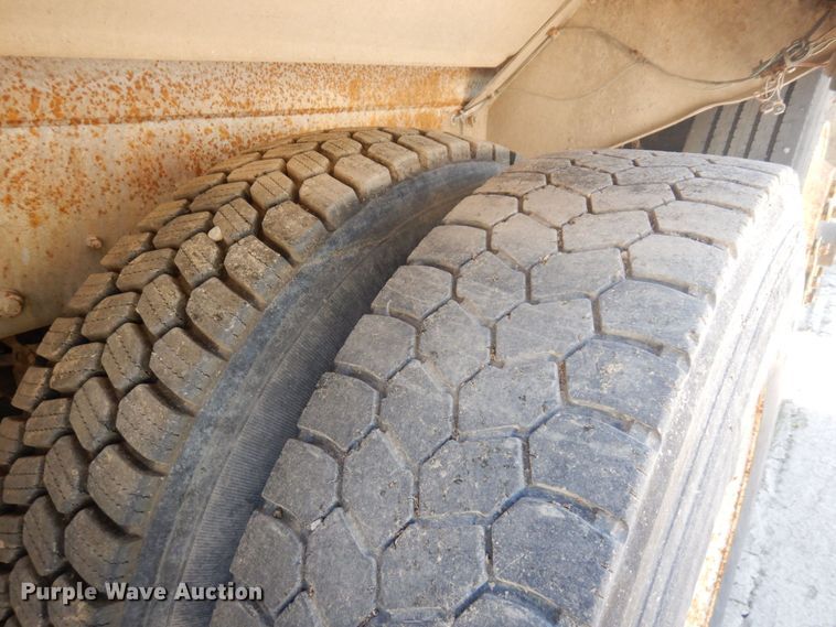 image for item MF9630 1999 Mack RD690S  ready mix truck