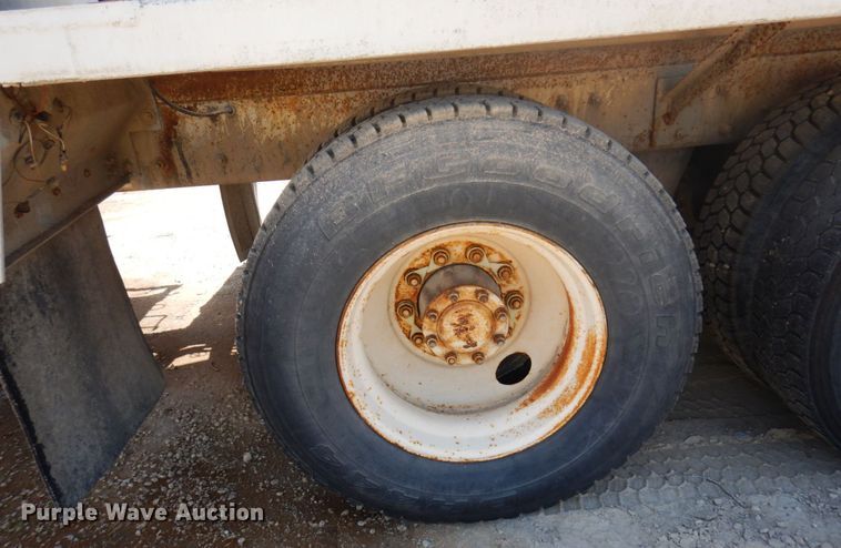 image for item MF9630 1999 Mack RD690S  ready mix truck