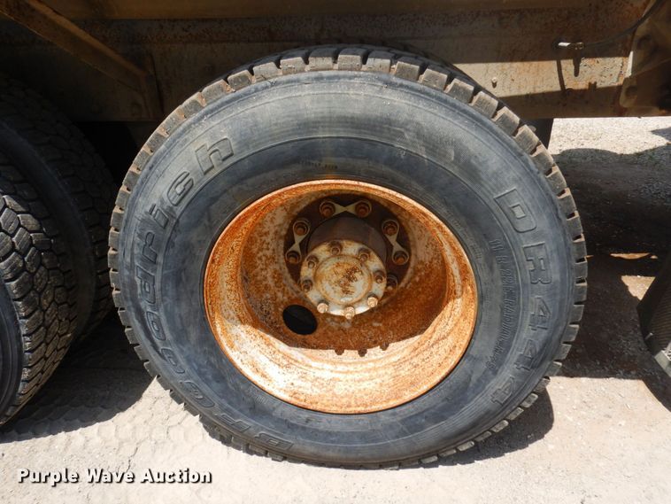 image for item MF9630 1999 Mack RD690S  ready mix truck