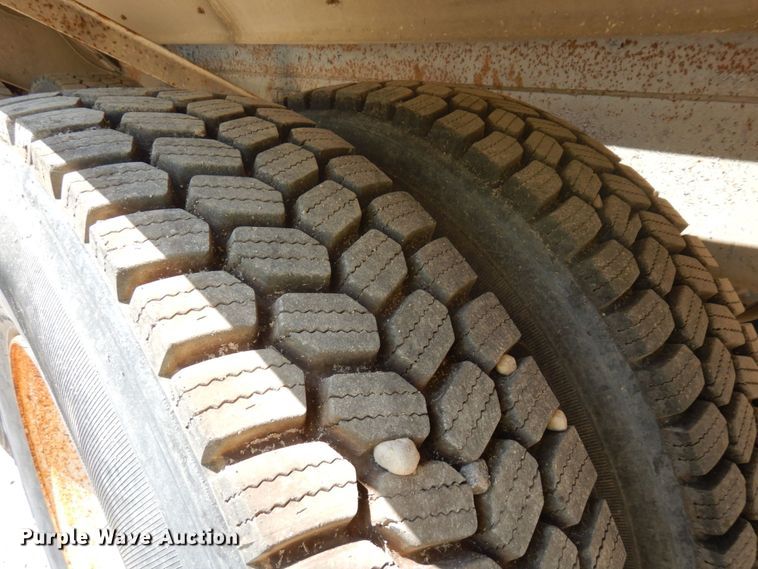 image for item MF9630 1999 Mack RD690S  ready mix truck