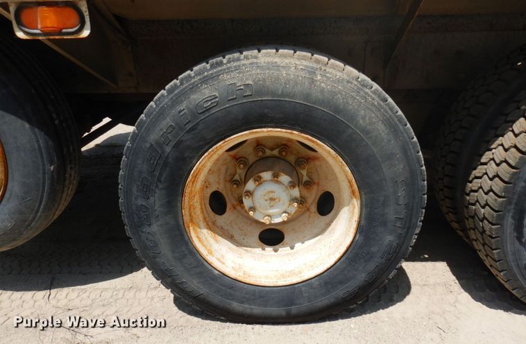 image for item MF9630 1999 Mack RD690S  ready mix truck