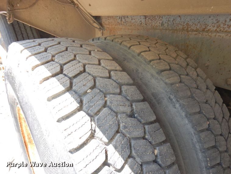 image for item MF9630 1999 Mack RD690S  ready mix truck