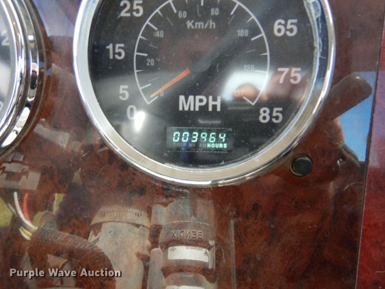 image for item MF9632 2004 International 5500i  ready mix truck