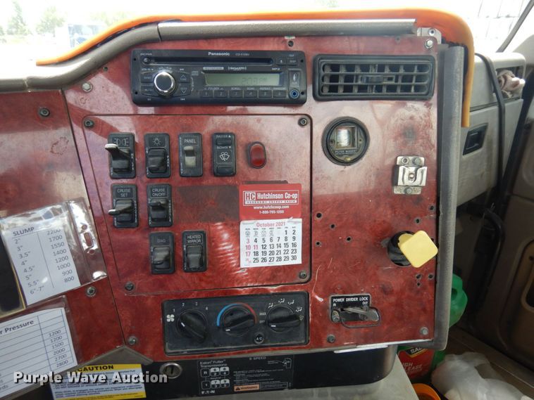 image for item MF9632 2004 International 5500i  ready mix truck