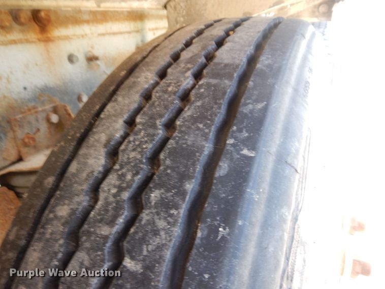 image for item MF9632 2004 International 5500i  ready mix truck