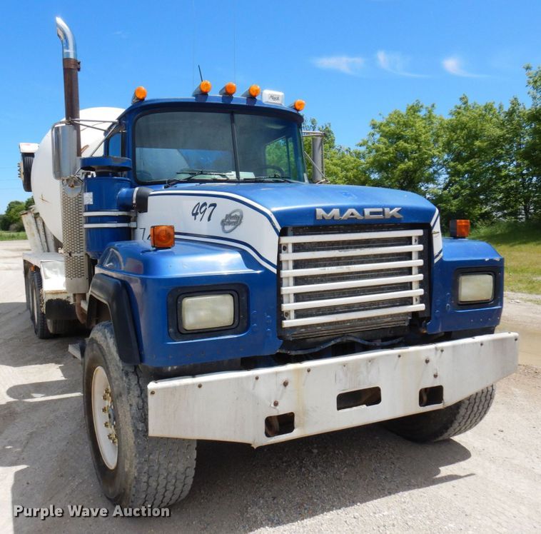 image for item MF9633 1999 Mack RD690S  ready mix truck