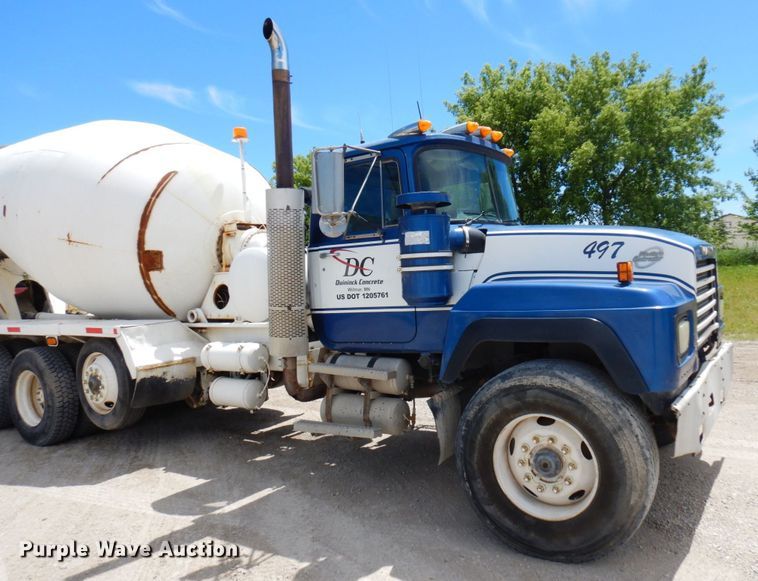 image for item MF9633 1999 Mack RD690S  ready mix truck