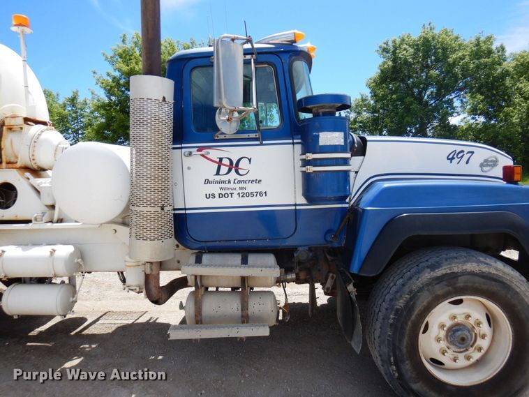 image for item MF9633 1999 Mack RD690S  ready mix truck